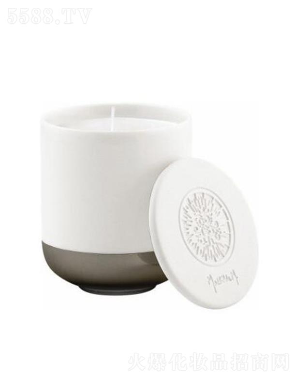 ������(�Ϻ�)Ʒ�ƹ����ɷ����޹�˾���Ϻ������� ��?sh��)۠��D�v���Ϟ�T200g �ۇ�(gu��)��ľ����