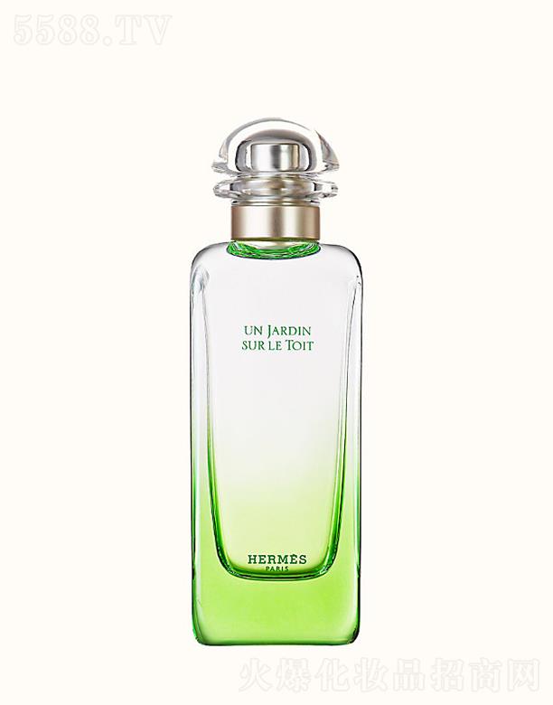 ���R��(�Ϻ�)���Q(m��o)���޹�˾�����R����픻��@ϵ�е���ˮ 100ml һ�������䐂�Ěg�c֮�@