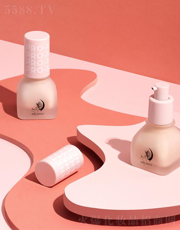 �V���Rٻ���yƷ���޹�˾��������˹��r�ⲣɫ���A�۵�Һ  ��ҹ�֊y