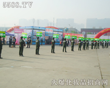 ����һ�w��ƴ֮������(ji��n)�ֲ�и���M(j��n)�л��ƏV