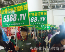 �����Ը΢Ц������ǰ��