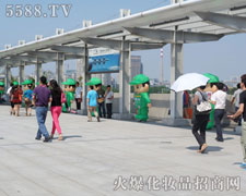 �Gɫ܊�b������������������(hu��)��ǰ��(l��i)�^�p