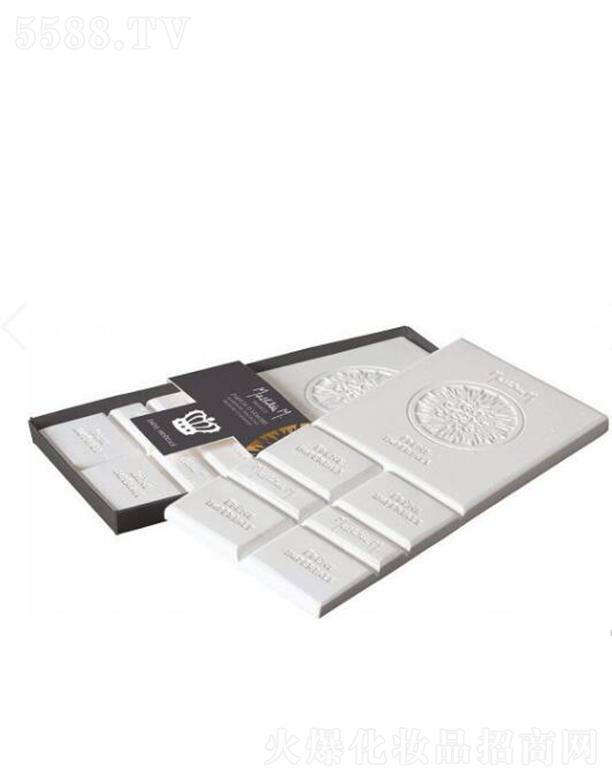 �Ϻ������� ��?sh��)۠��������ʯ�?��̫�(y��ng)��ϵ�У��ۇ�(gu��)��ľ����