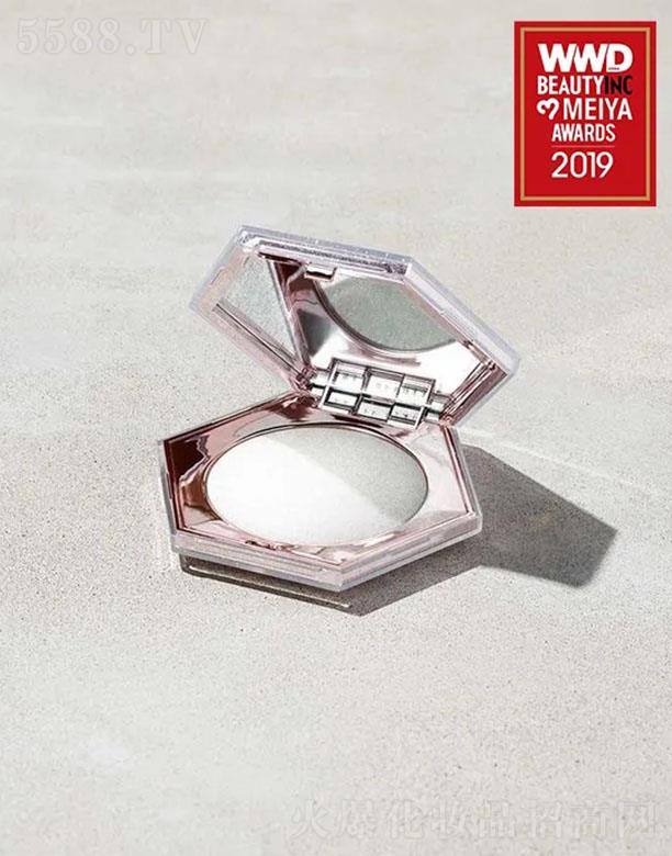 FentyBeauty3D�߹��� �@���f(w��n)��(�Wҫ�׽�)��(x��)ā3D�Wҫ�߹��N�ϊy��