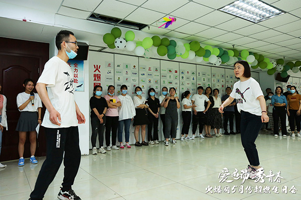 �\�ӽ≺����ӵ������𱬾W(w��ng)�����\�� ���ഺ��5���\�����Օ��A�M�e�k