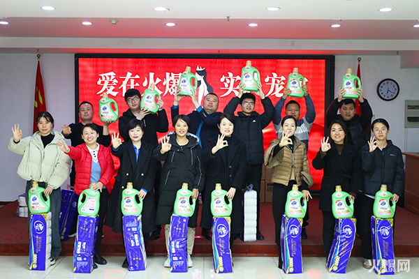 �펽�`���A�������»����𱬾W(w��ng)��T���l(f��)��Ů��(ji��)�YƷ��