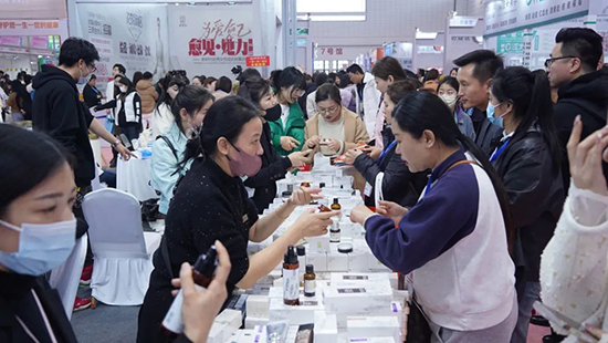 ��(j��)��չ��